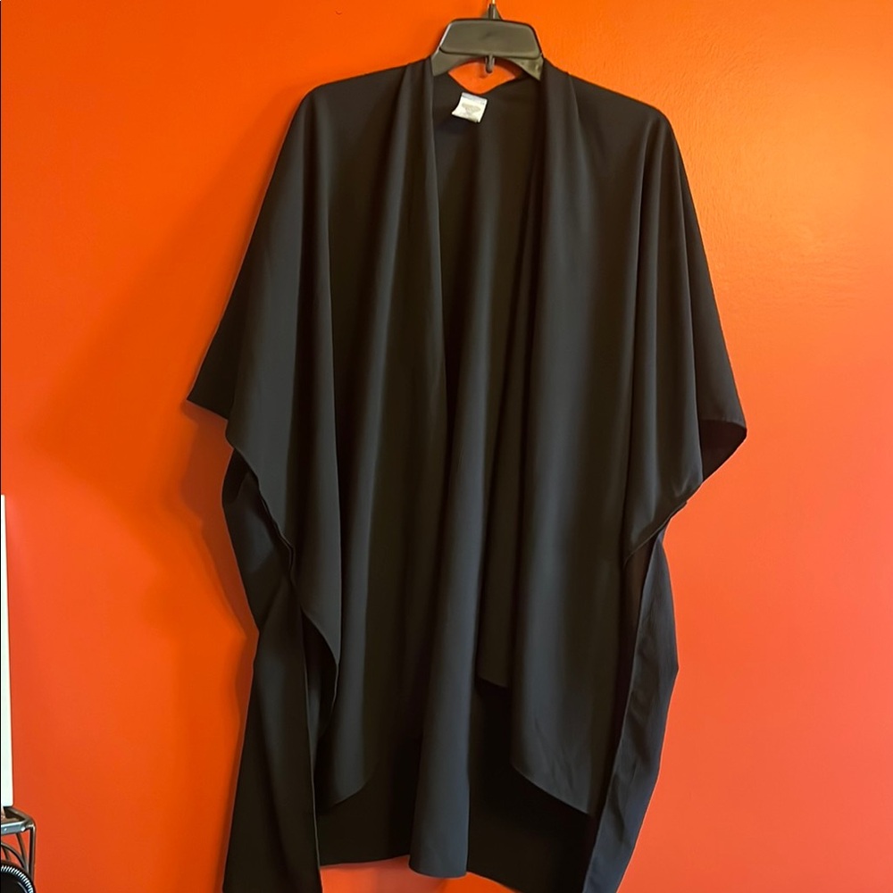 Chic Black Women's Cardigan Size une